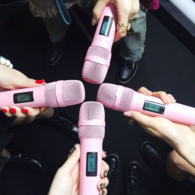 Blackpink Mics at Japan Showcase