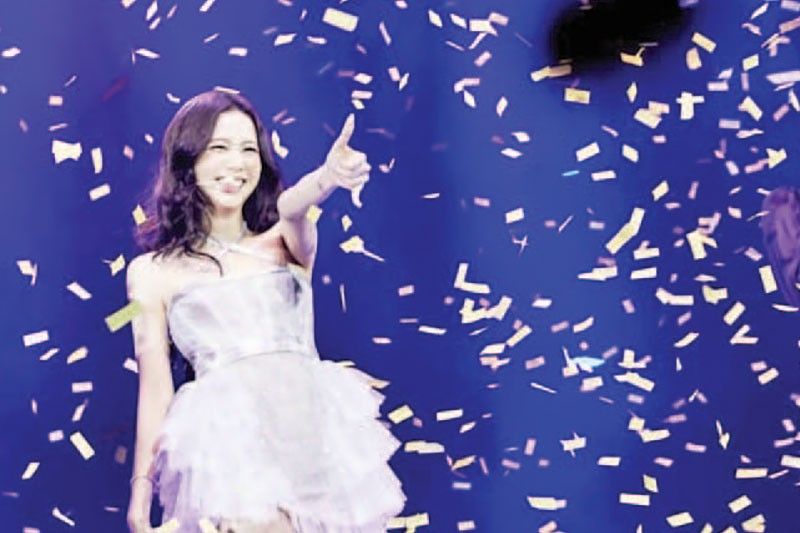 Jisoo Lights, Love, Action